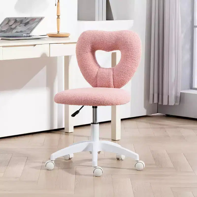 Sedia da ufficio senza braccioli con schienale a cuore in pile Teddy e rotelle girevoli