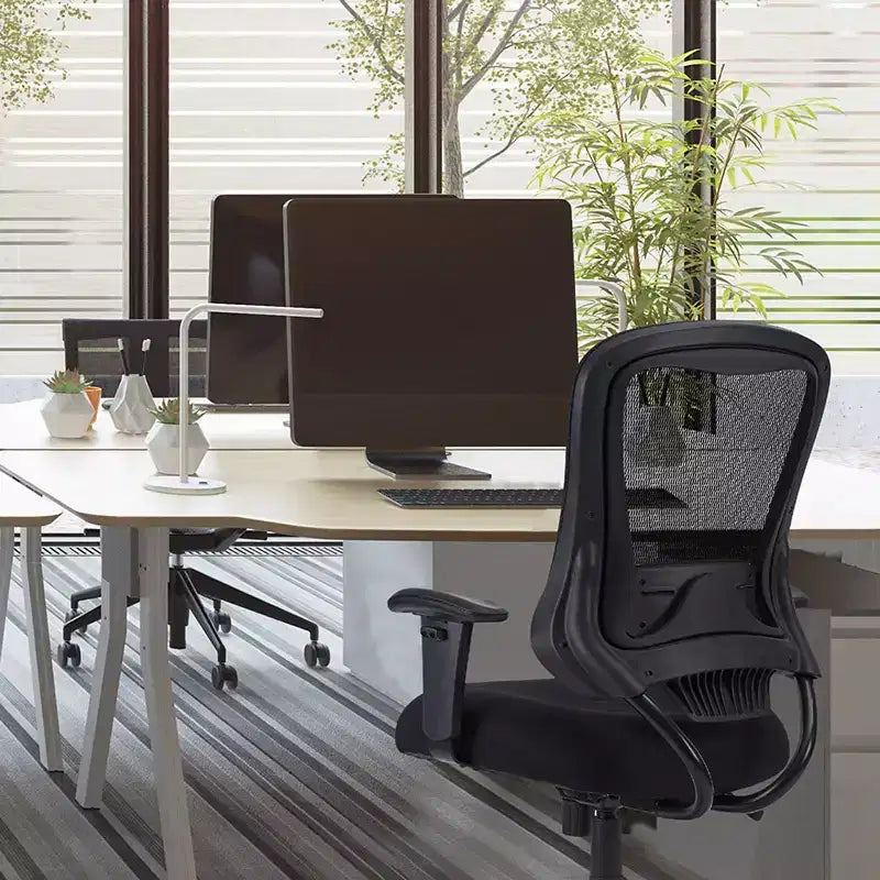 Sedia da ufficio ergonomica in rete con supporto lombare regolabile e rotelle girevoli