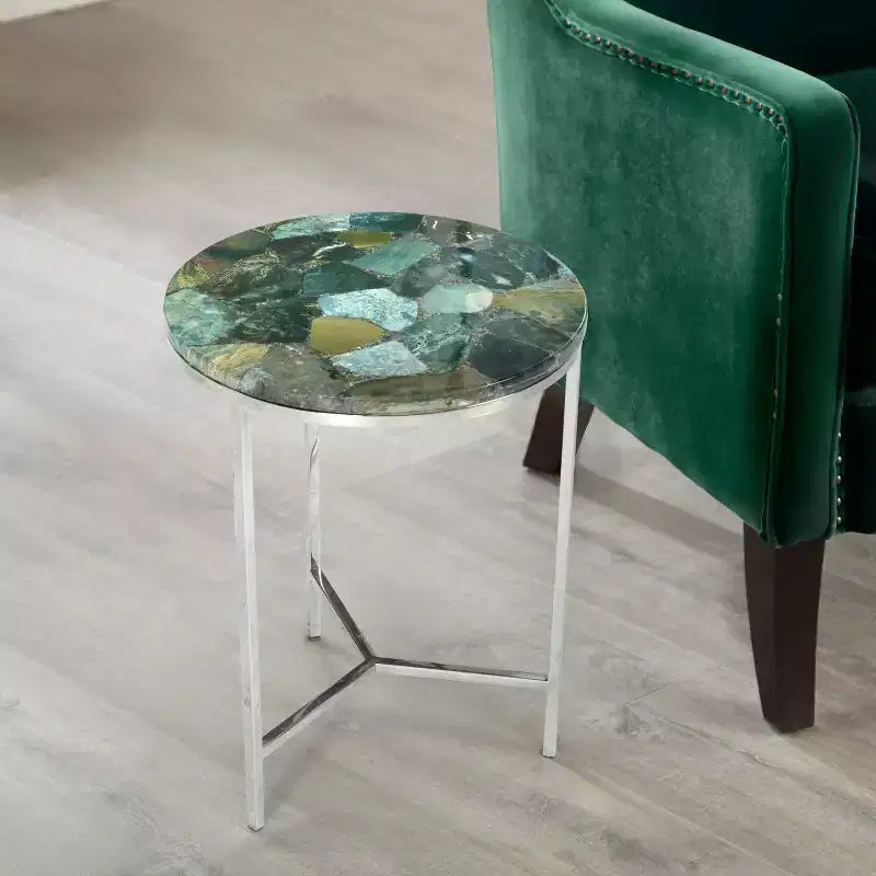 Tavolino rotondo con accenti, piano in pietra di agata verde smeraldo, base cromata