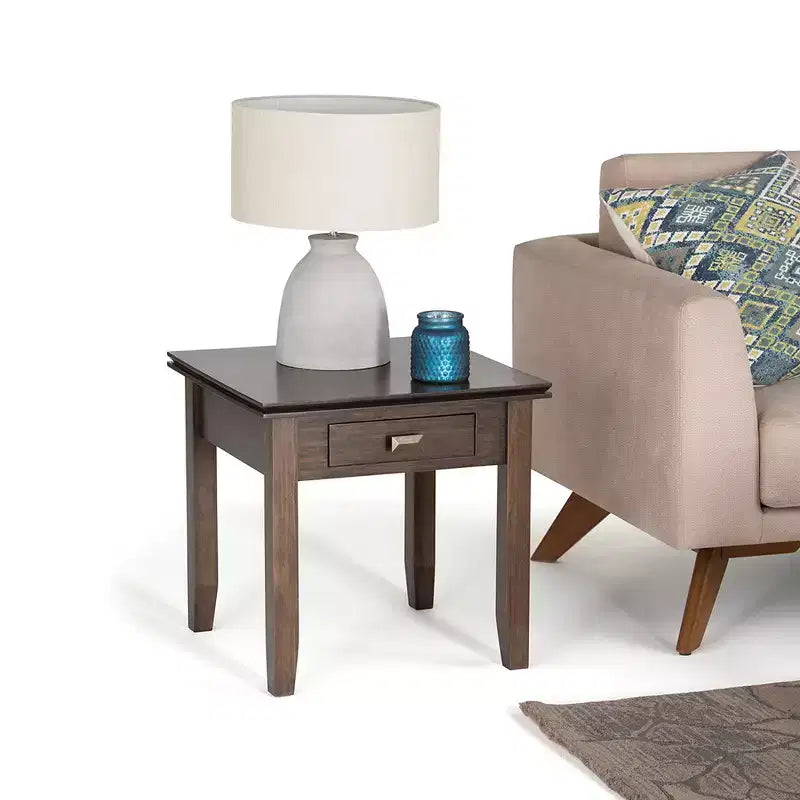 Tavolino da salotto quadrato da 21" in legno massello con cassetto, stile contemporaneo, accessori in bronzo, marrone